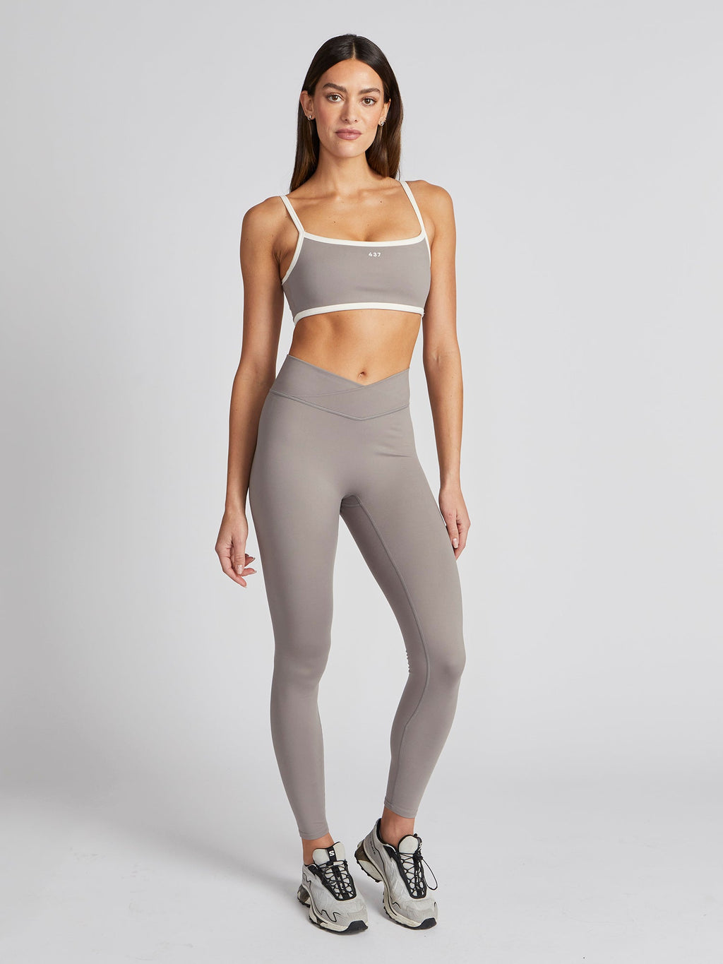 THE V LEGGING
