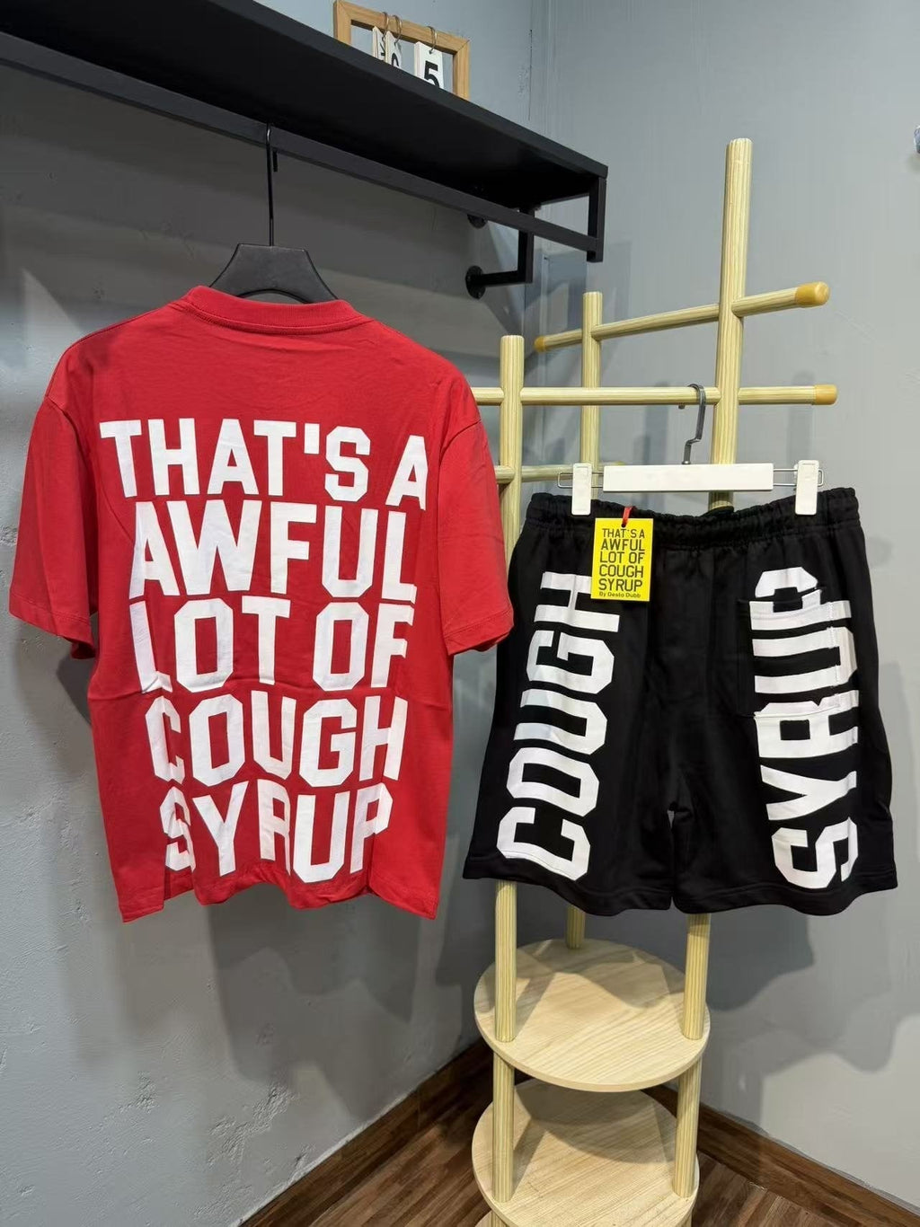 THAT'S A AWFUL LOT OF COUGH SYRUP Graphic Short-Sleeve Set