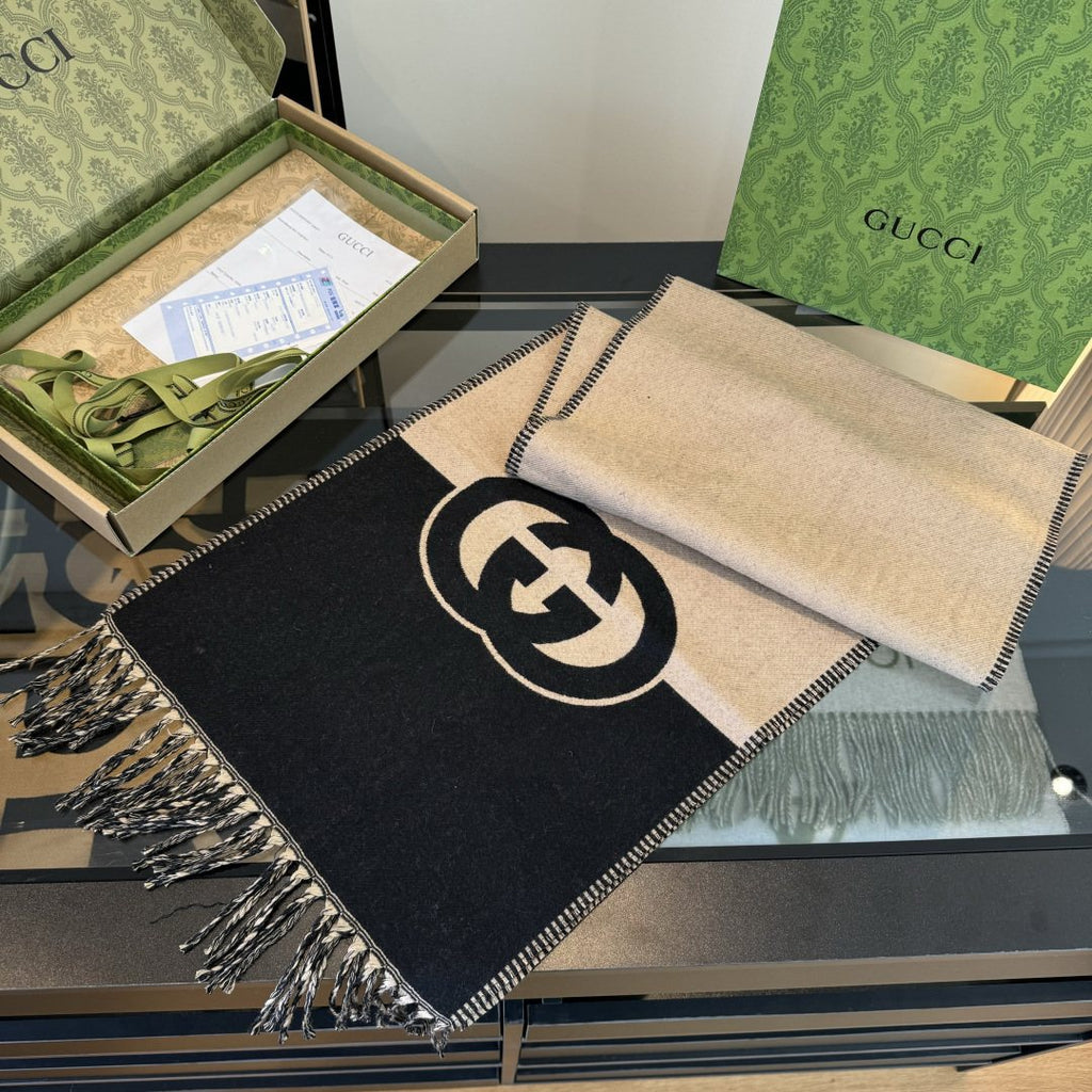 Gucci Black and Beige Fringe Scarf